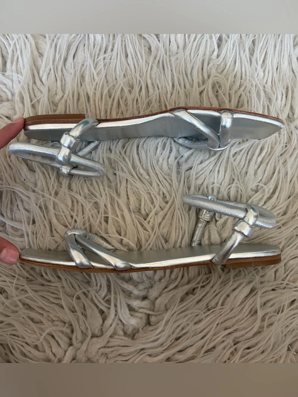 Gianvito Rossi Juno 05 Leather Knotted Silver Metallic Nappa Flats Sandals Sz 38